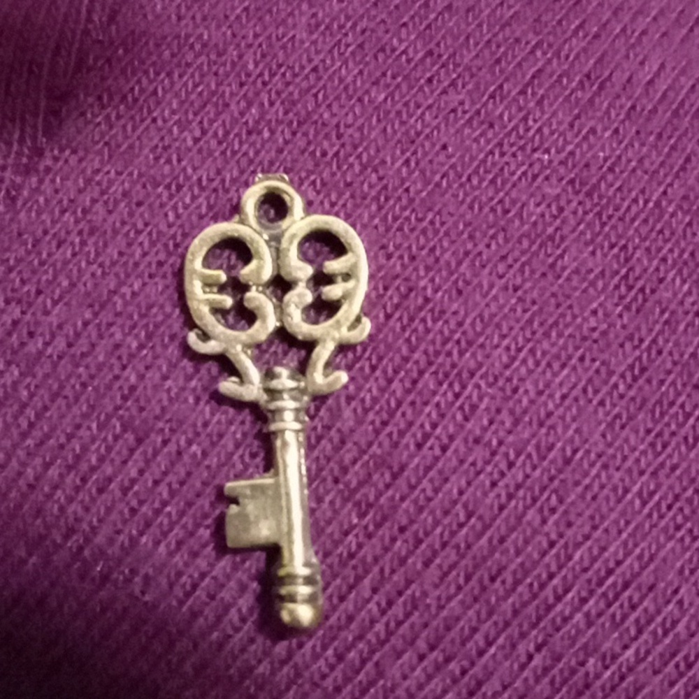 Key pendant Atomized Upcycled - Picture 2 of 2